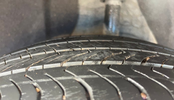 2013 Nissan Teana 250XV, Petrol, Automatic, 70,517 km, Left Rear Tyre Tread