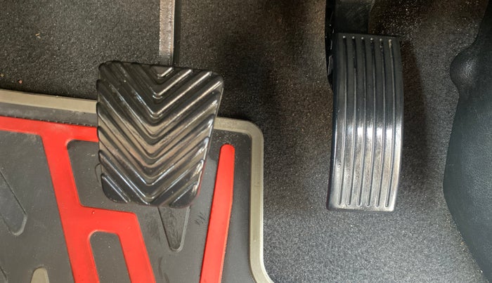 2023 Hyundai VENUE SX 1.0 (O) TURBO IMT, Petrol, Manual, 75,327 km, Pedals