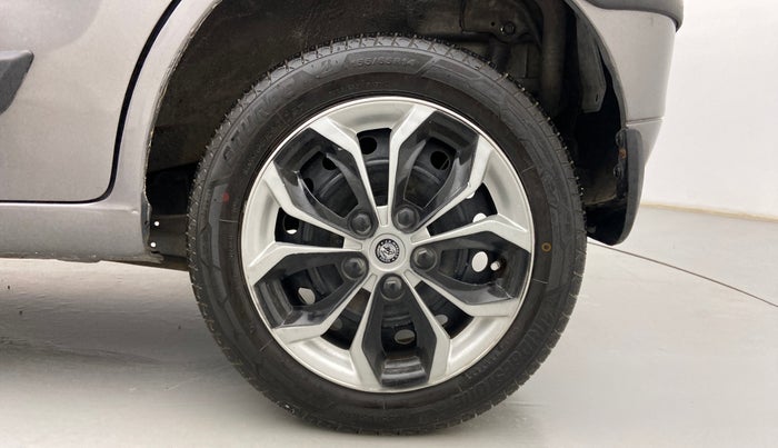 2017 Maruti Wagon R 1.0 VXI AMT, Petrol, Automatic, 54,856 km, Left Rear Wheel