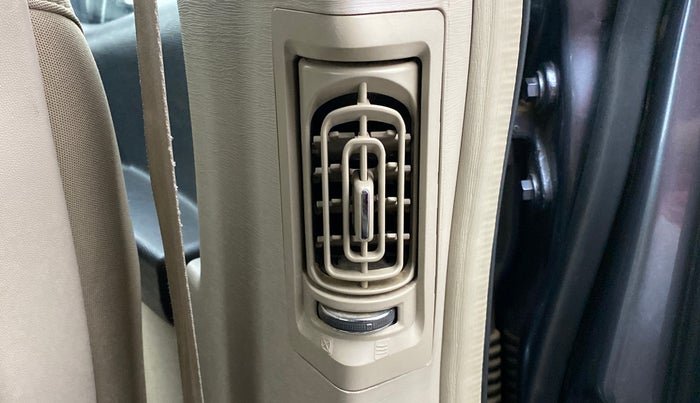 2018 Mahindra XUV500 W9, Diesel, Manual, 42,618 km, Rear AC Vents