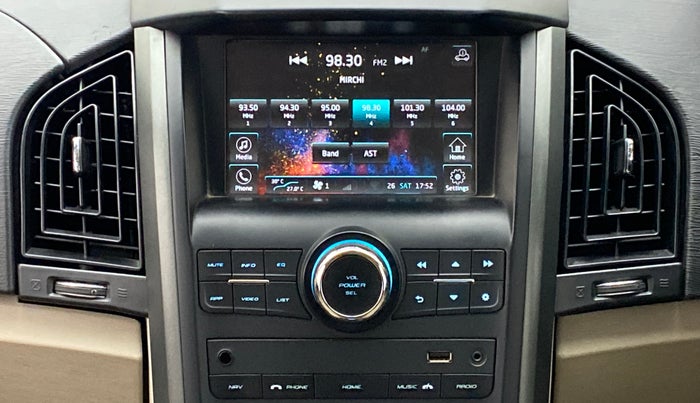 2018 Mahindra XUV500 W9, Diesel, Manual, 42,618 km, Infotainment System