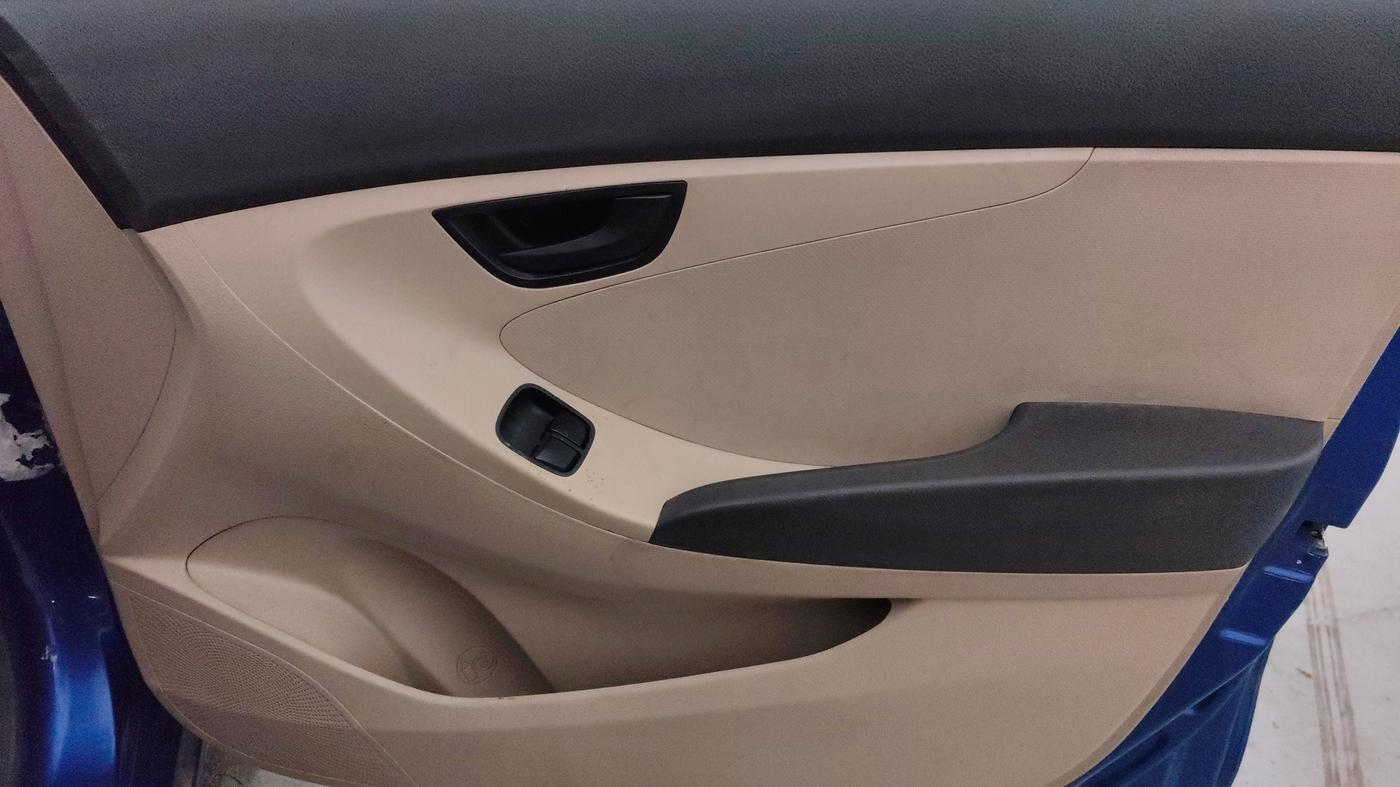 2014 Hyundai Eon ERA +, Petrol, Manual, 79,965 km, Driver Side Door Panels Control
