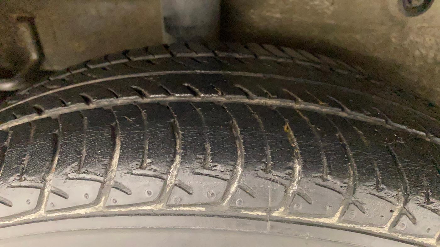 2014 Maruti Celerio VXI AMT, Petrol, Automatic, 22,700 km, Right Rear Tyre Tread