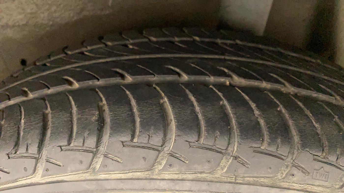 2014 Maruti Celerio VXI AMT, Petrol, Automatic, 22,700 km, Left Rear Tyre Tread
