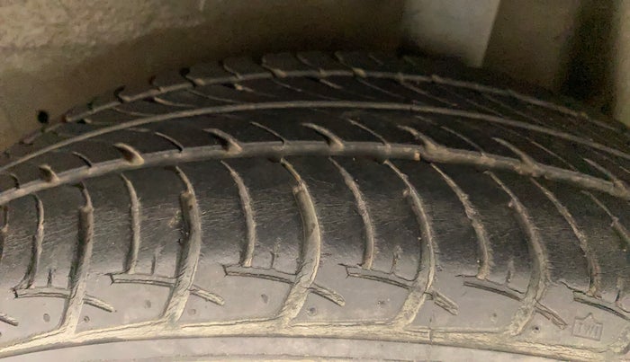2014 Maruti Celerio VXI AMT, Petrol, Automatic, 22,700 km, Left Rear Tyre Tread