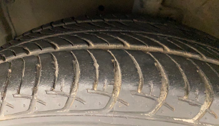 2014 Maruti Celerio VXI AMT, Petrol, Automatic, 22,700 km, Left Front Tyre Tread