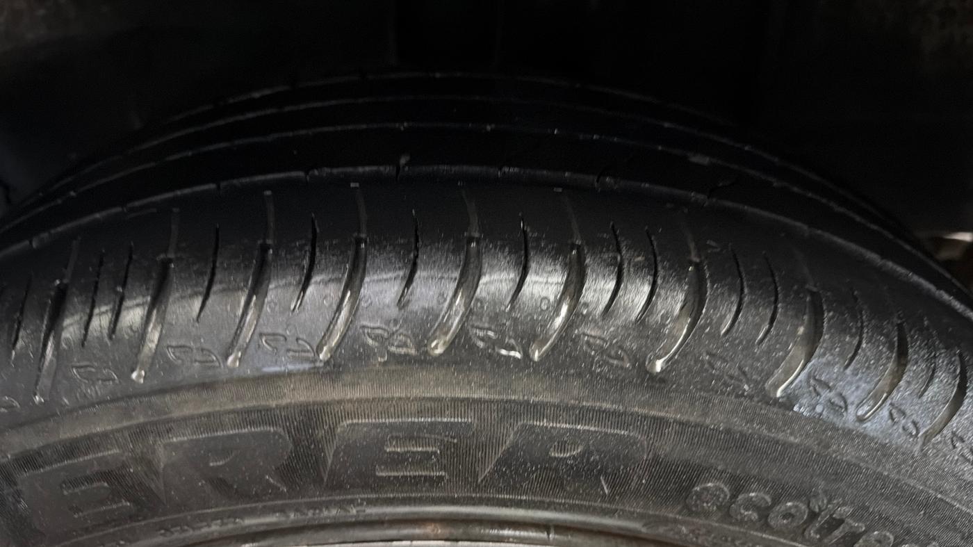 2022 Nissan MAGNITE XL, Petrol, Manual, 28,339 km, Left Rear Tyre Tread