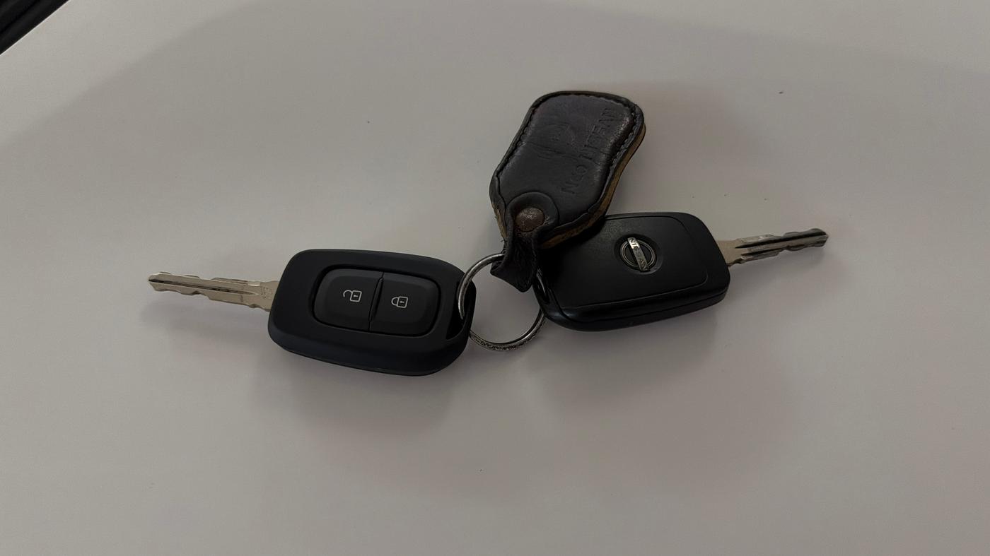 2022 Nissan MAGNITE XL, Petrol, Manual, 28,339 km, Key Close Up