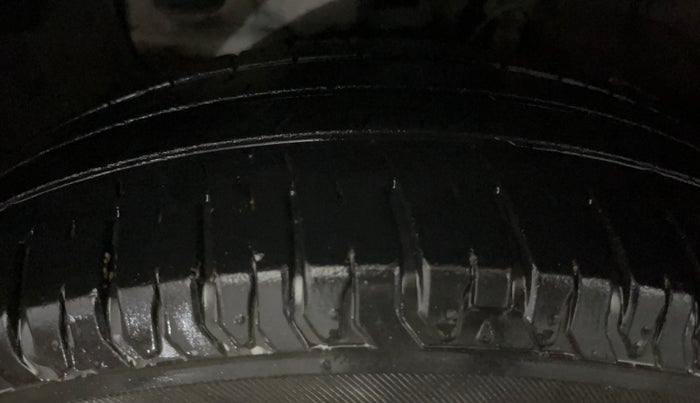 2018 Hyundai Elite i20 ASTA 1.2, Petrol, Manual, 62,253 km, Left Front Tyre Tread