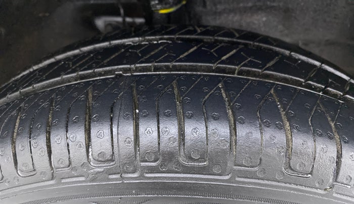 2018 Maruti Wagon R 1.0 VXI, Petrol, Manual, 15,295 km, Right Front Tyre Tread