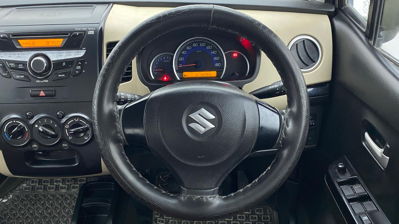 2018 Maruti Wagon R 1.0 VXI, Petrol, Manual, 15,295 km, Steering Wheel Close Up