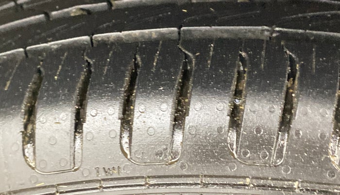 2020 Maruti IGNIS ZETA 1.2 AMT, Petrol, Automatic, 92,204 km, Left Rear Tyre Tread