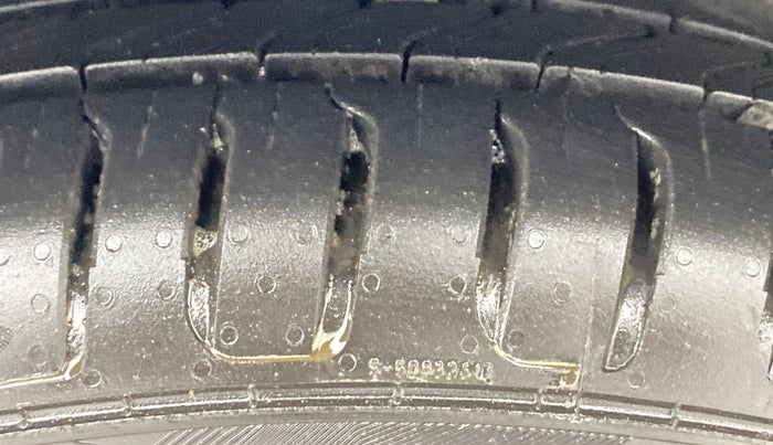 2020 Maruti IGNIS ZETA 1.2 AMT, Petrol, Automatic, 92,204 km, Right Rear Tyre Tread