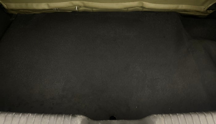 2015 Hyundai i10 MAGNA 1.1, Petrol, Manual, 65,708 km, Boot Inside