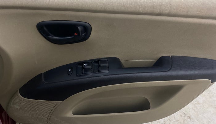 2015 Hyundai i10 MAGNA 1.1, Petrol, Manual, 65,708 km, Driver Side Door Panels Control