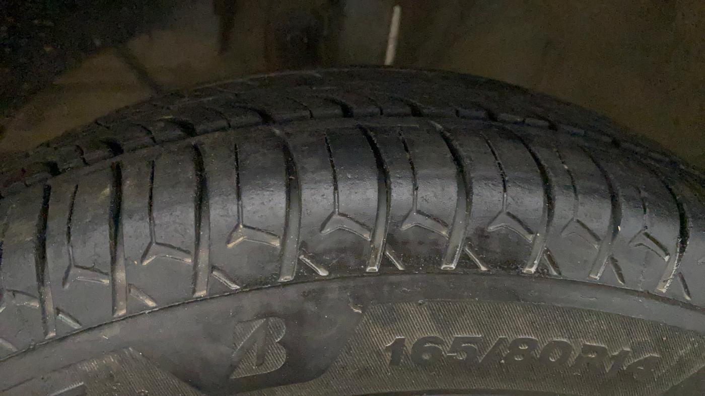 2021 Maruti Swift VXI, Petrol, Manual, 79,881 km, Left Front Tyre Tread