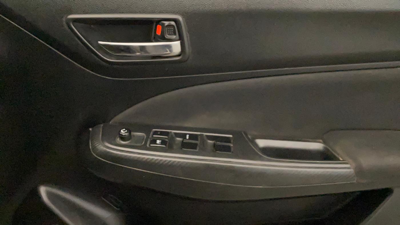 2021 Maruti Swift VXI, Petrol, Manual, 79,881 km, Driver Side Door Panels Control