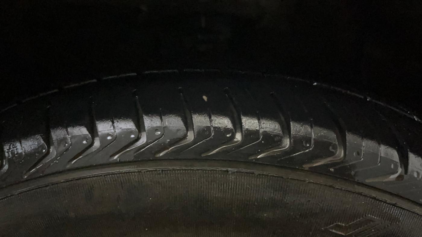 2022 Hyundai XCENT PRIME 	T+ CNG, CNG, Manual, 44,227 km, Right Front Tyre Tread