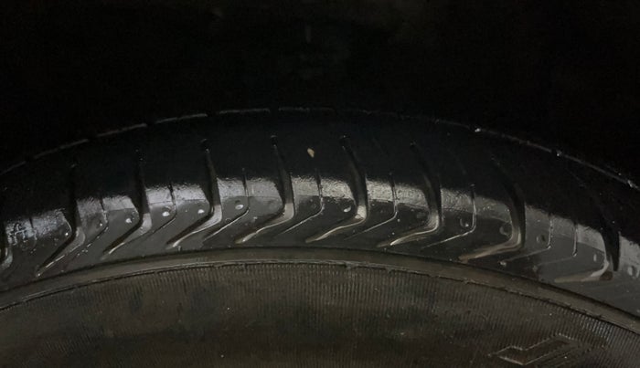 2022 Hyundai XCENT PRIME 	T+ CNG, CNG, Manual, 44,227 km, Right Front Tyre Tread