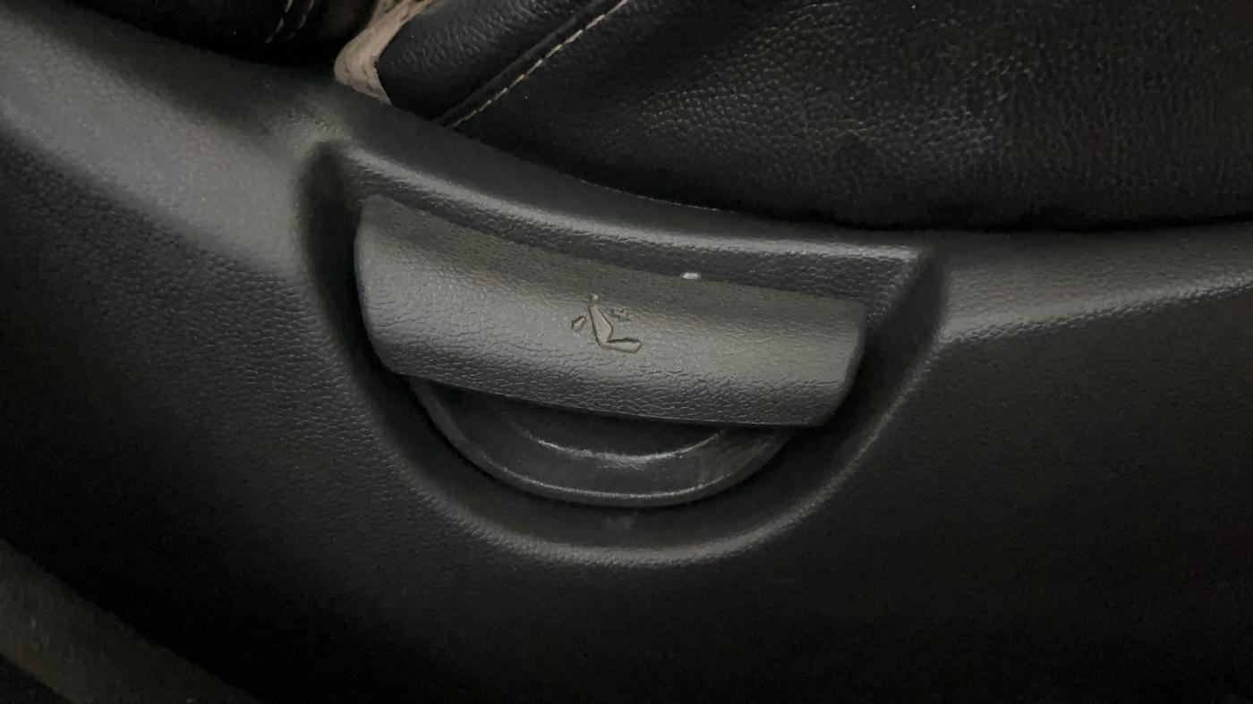 2022 Hyundai XCENT PRIME 	T+ CNG, CNG, Manual, 44,227 km, Driver Side Adjustment Panel