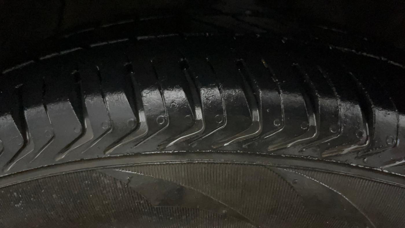2022 Hyundai XCENT PRIME 	T+ CNG, CNG, Manual, 44,227 km, Left Front Tyre Tread