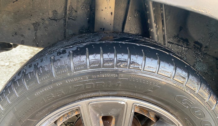 2019 Renault Kwid CLIMBER 1.0 AMT (O), Petrol, Automatic, 83,820 km, Right Rear Tyre Tread