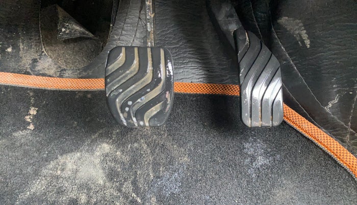 2019 Renault Kwid CLIMBER 1.0 AMT (O), Petrol, Automatic, 83,820 km, Pedals