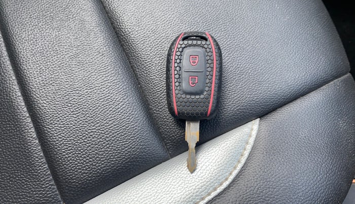 2019 Renault Kwid CLIMBER 1.0 AMT (O), Petrol, Automatic, 83,820 km, Key Close Up