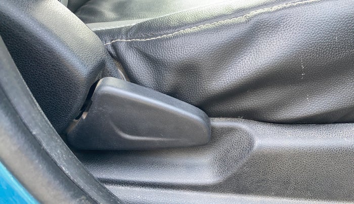 2019 Renault Kwid CLIMBER 1.0 AMT (O), Petrol, Automatic, 83,820 km, Driver Side Adjustment Panel