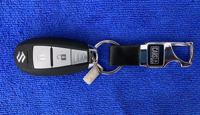 2017 Maruti Baleno ALPHA CVT PETROL 1.2, Petrol, Automatic, 54,065 km, Key Close Up