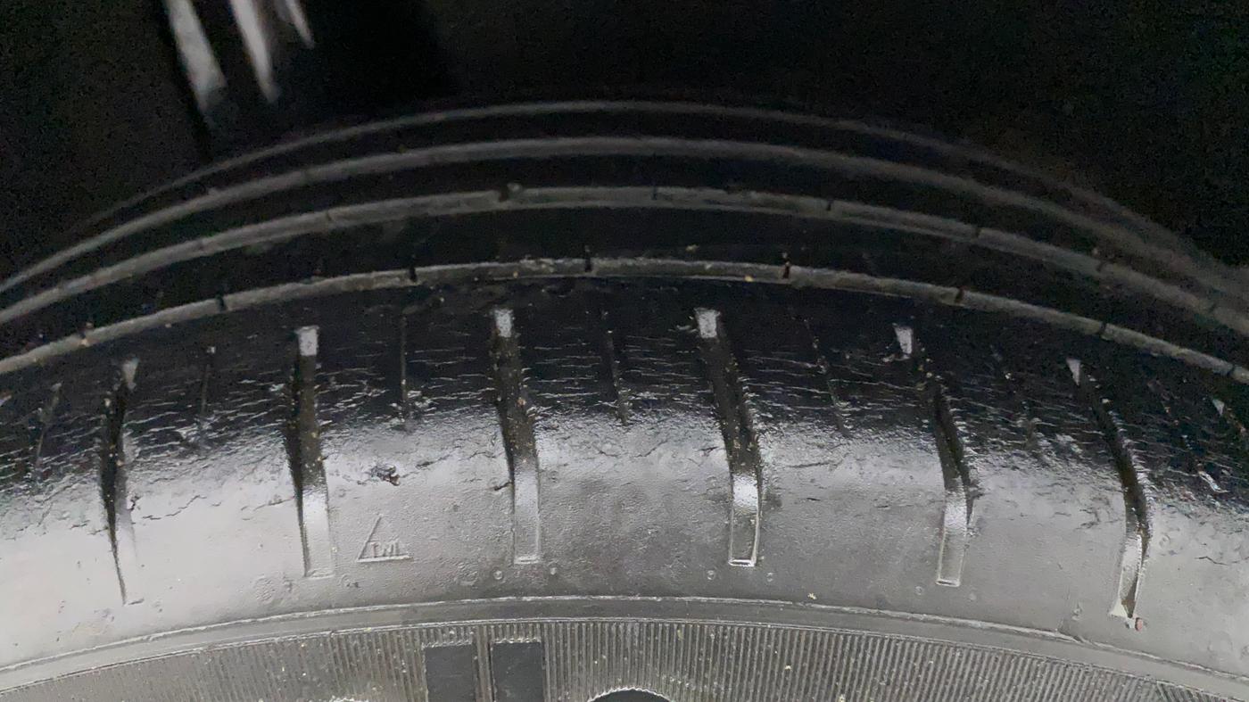 2017 Maruti Baleno ALPHA CVT PETROL 1.2, Petrol, Automatic, 54,065 km, Right Rear Tyre Tread