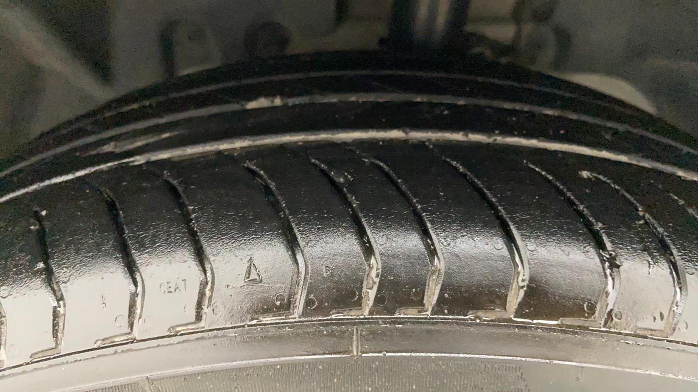 2017 Ford Ecosport TITANIUM 1.5L PETROL AT, Petrol, Automatic, 79,652 km, Left Front Tyre Tread