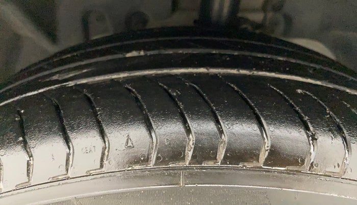 2017 Ford Ecosport TITANIUM 1.5L PETROL AT, Petrol, Automatic, 79,652 km, Left Front Tyre Tread