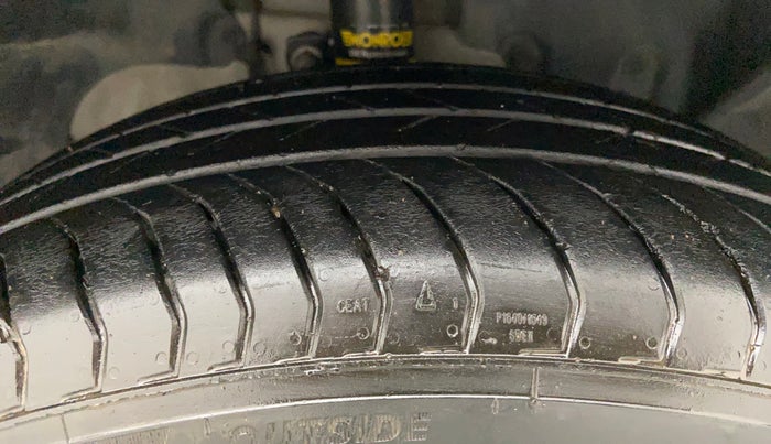 2017 Ford Ecosport TITANIUM 1.5L PETROL AT, Petrol, Automatic, 79,652 km, Right Front Tyre Tread