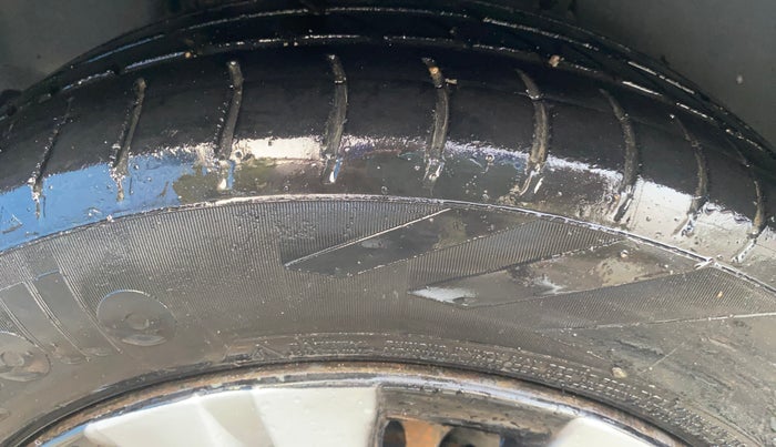 2016 Maruti Ciaz VXI+, Petrol, Manual, 95,901 km, Right Rear Tyre Tread