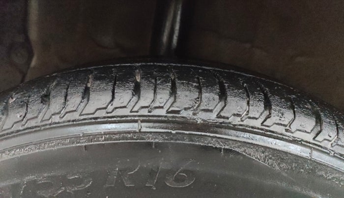 2020 Hyundai NEW I20 SPORTZ 1.0T GDI IMT, Petrol, Manual, 50,779 km, Right Rear Tyre Tread