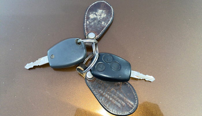 2013 Renault Duster RXL PETROL, Petrol, Manual, 59,188 km, Key Close Up