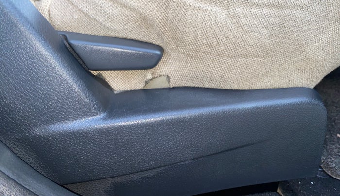 2013 Renault Duster RXL PETROL, Petrol, Manual, 59,188 km, Driver Side Adjustment Panel