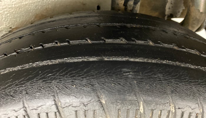 2015 Maruti Celerio ZXI AMT, Petrol, Automatic, 53,445 km, Left Rear Tyre Tread