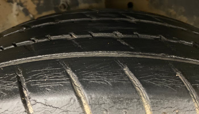 2015 Maruti Celerio ZXI AMT, Petrol, Automatic, 53,445 km, Right Front Tyre Tread