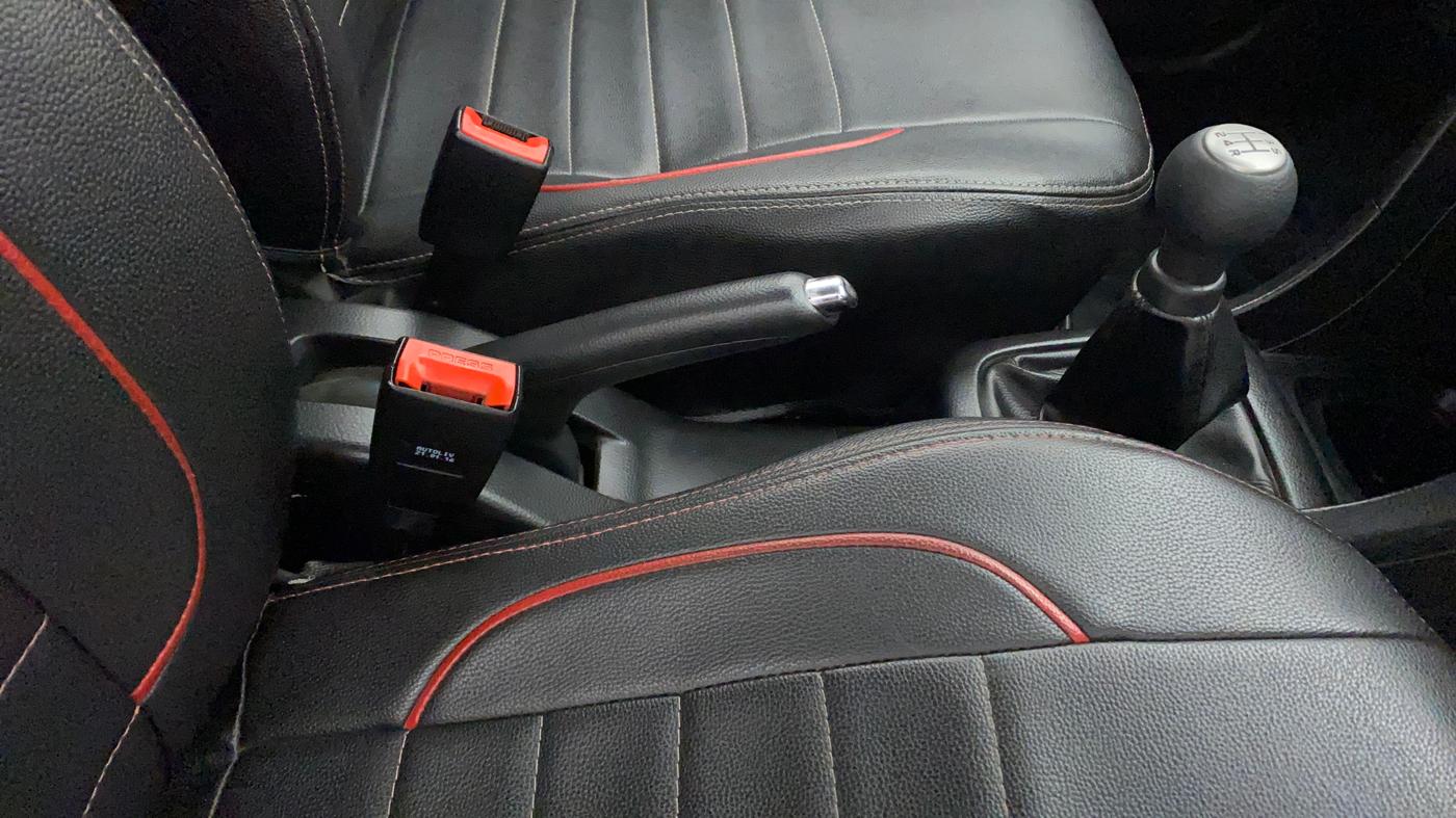 2016 Maruti Swift VXI, Petrol, Manual, 42,808 km, Gear Lever