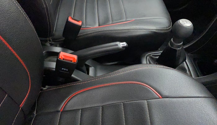 2016 Maruti Swift VXI, Petrol, Manual, 42,808 km, Gear Lever