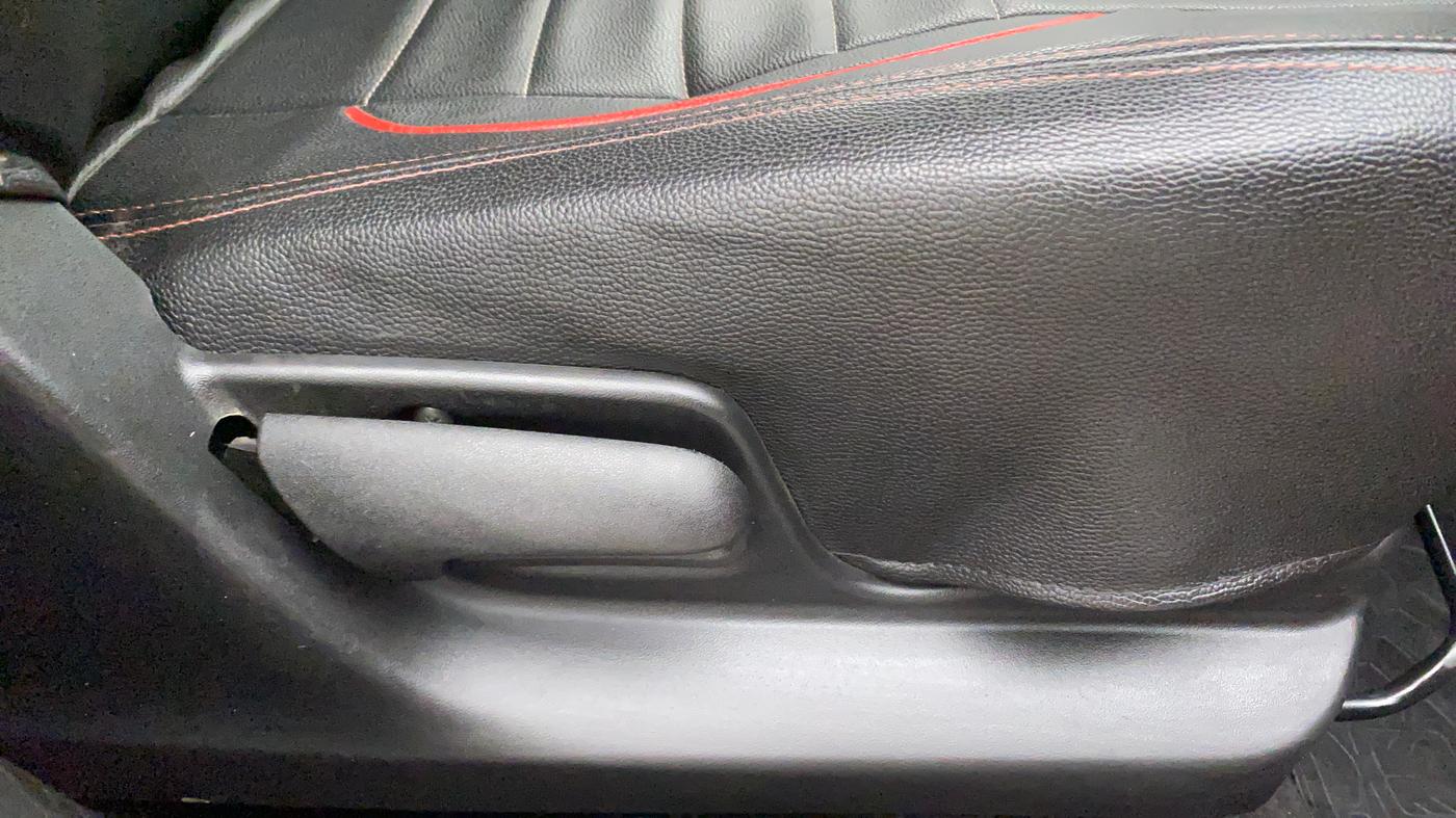 2016 Maruti Swift VXI, Petrol, Manual, 42,808 km, Driver Side Adjustment Panel