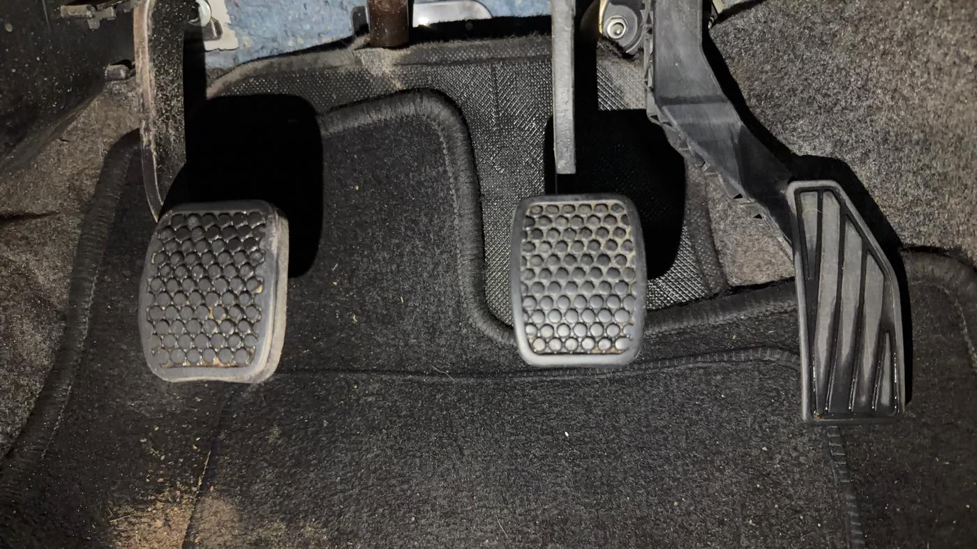 2019 Maruti Alto 800 LXI, Petrol, Manual, 52,531 km, Pedals
