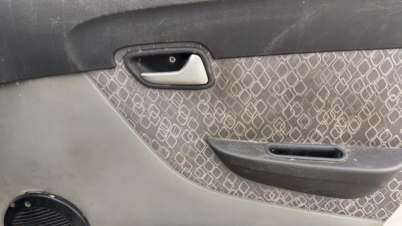 2019 Maruti Alto 800 LXI, Petrol, Manual, 52,531 km, Driver Side Door Panels Control