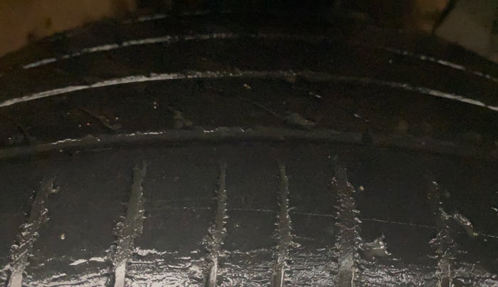 2018 Hyundai Elite i20 ASTA 1.2 (O), Petrol, Manual, 95,768 km, Right Front Tyre Tread