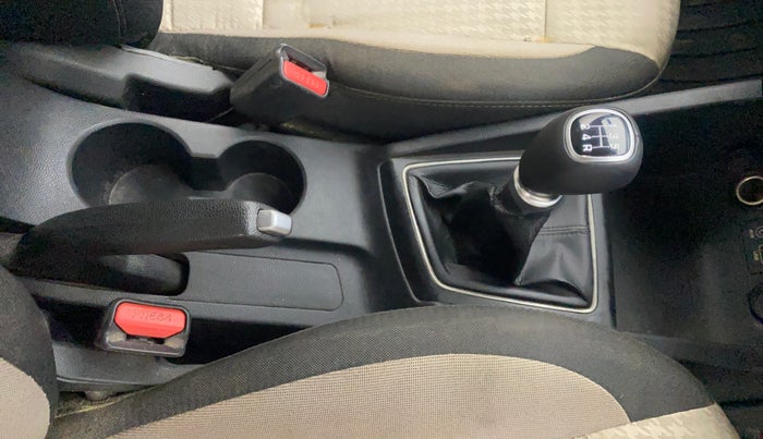 2018 Hyundai Elite i20 ASTA 1.2 (O), Petrol, Manual, 95,768 km, Gear Lever