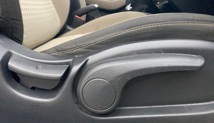 2018 Hyundai Elite i20 ASTA 1.2 (O), Petrol, Manual, 95,768 km, Driver Side Adjustment Panel