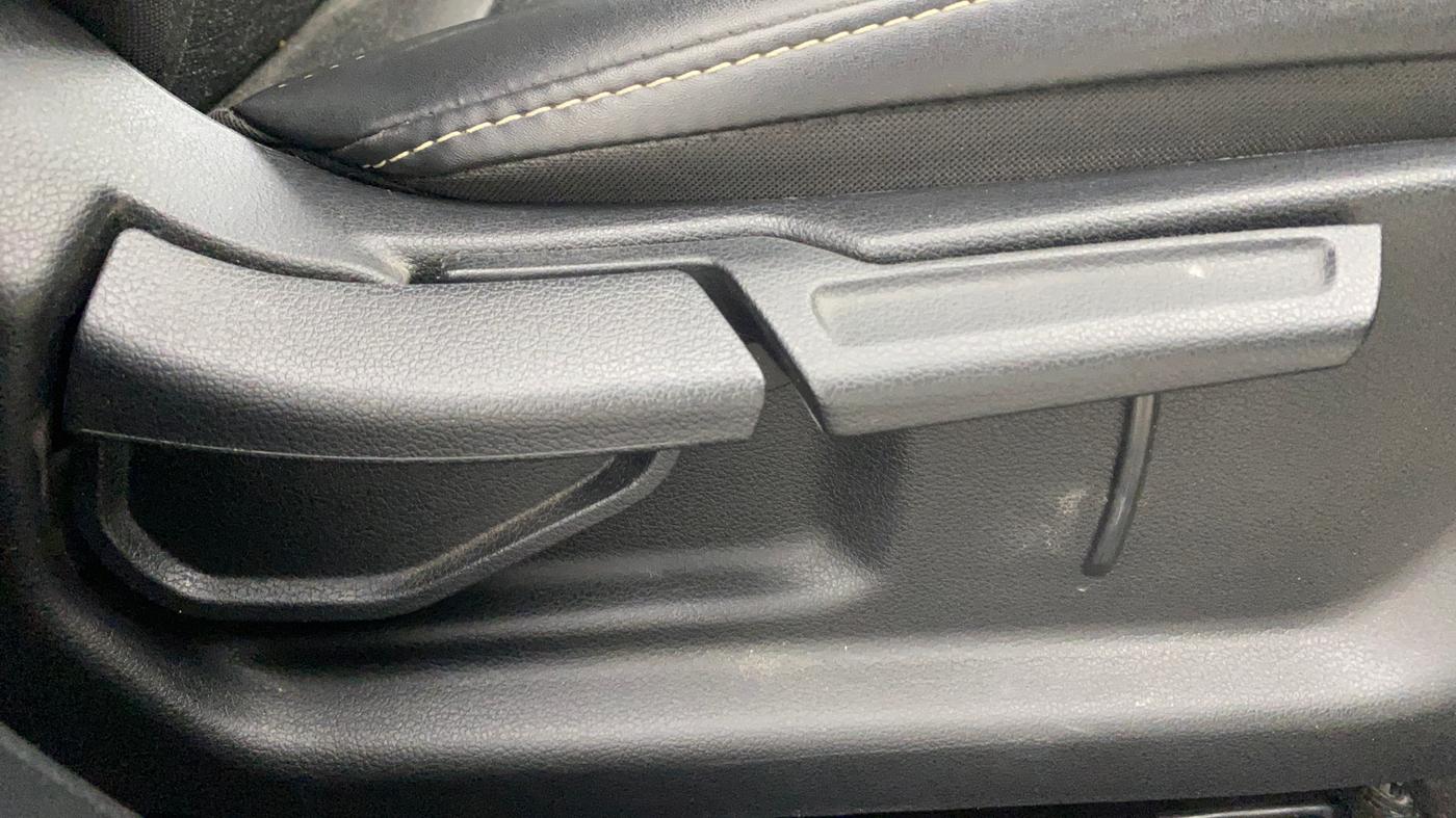 2023 Hyundai EXTER SX (O) CONNECT, Petrol, Manual, 40,734 km, Driver Side Adjustment Panel