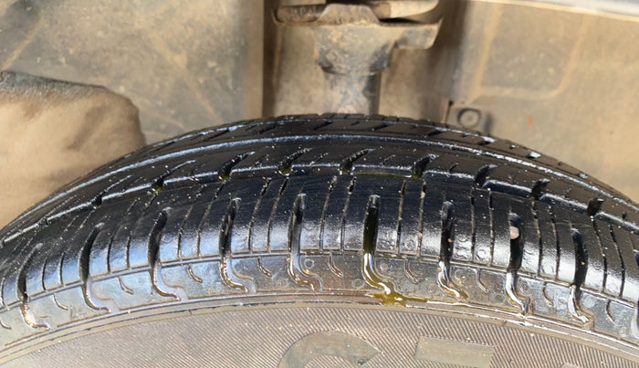 2017 Renault Kwid RXT 1.0 (O), CNG, Manual, 91,067 km, Right Front Tyre Tread